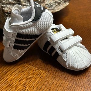 Adidas baby/Infant Tennis shoe